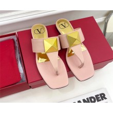 Valentino ONE STUD CALFSKIN FLAT THONG SANDAL pale pink 2023