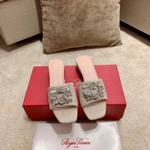 roger vivier heel 2.5cm Bouquet Strass Buckle Mules in Fabrics beige