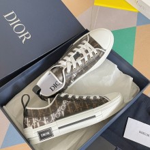 Dior black/White Dior Oblique Canvas B23 Low-Top Sneaker 2023