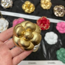 chanel camellia brooch 15 2023