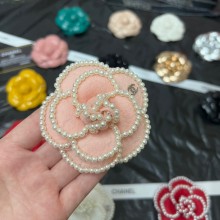 chanel camellia brooch 28 2023
