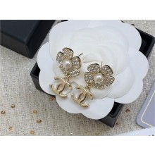 Chanel Pendant Earrings in Metal, Strass & Imitation Pearls. Gold, Crystal & Pearly White ABA577 2023