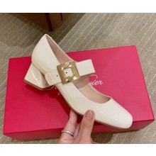 Roger Vivier Très Vivier Mary Jane Pumps in patent leather With buckle white 1102-2024