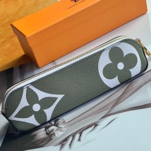 LOUIS VUITTON Monogram giant elizabeth pouch GI0375