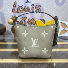 Louis vuitton DOVE/CREAM All In BB M13045 2025