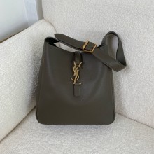 Saint Laurent le 5 à 7 supple small Bag in grained leather 713938 light musk (original quality)