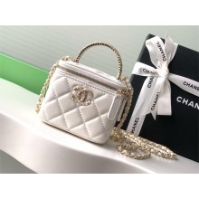 chanel white mini clutch with chain AP4205 2024