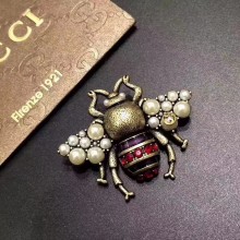 gucci bee brooch 02 2020