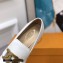Tod's Heel 6cm Kate Pumps in leather with Chain White